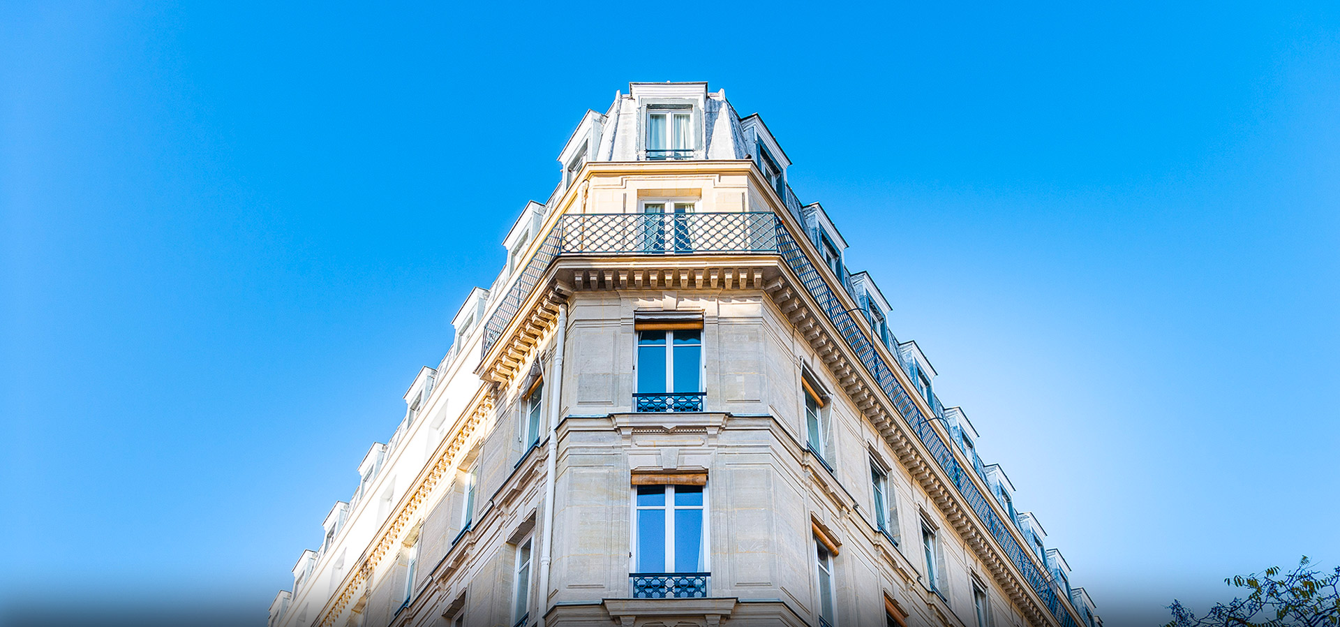 FRAQUELLI Montreuil | Entreprise du bâtiment pour la réalisation et rénovation de cage d'escalier, sols, hall d'immeuble et façades