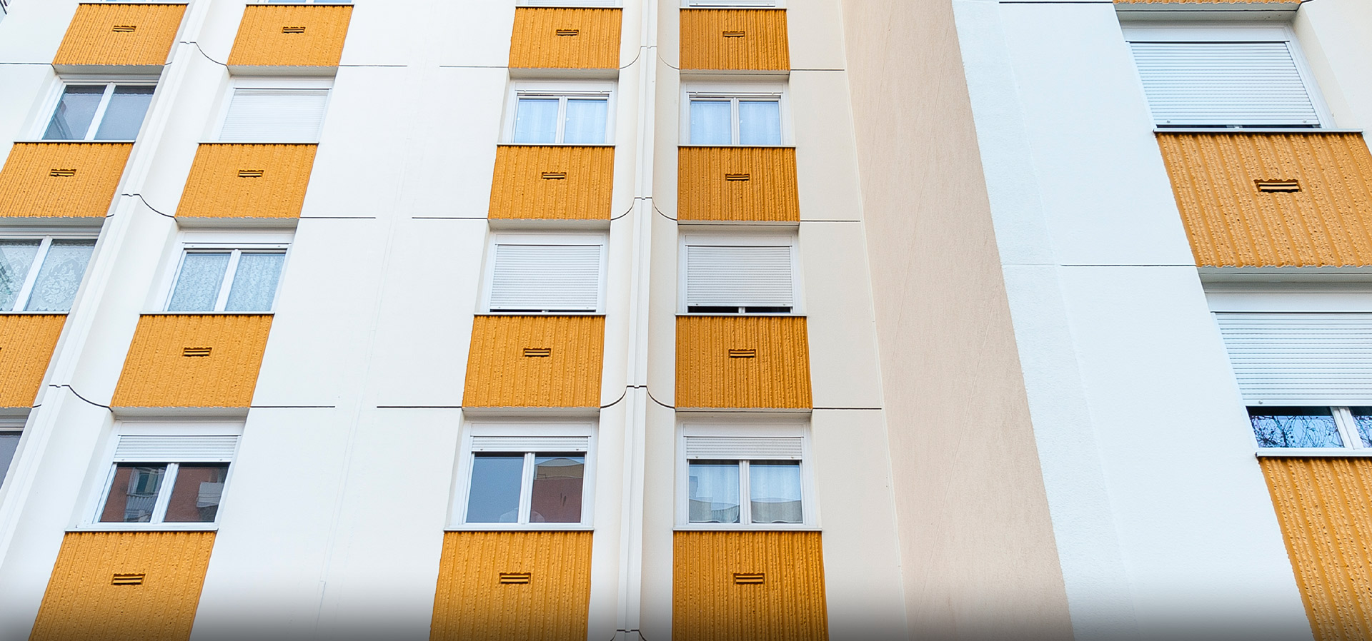 FRAQUELLI Montreuil | Entreprise du bâtiment pour la réalisation et rénovation de cage d'escalier, sols, hall d'immeuble et façades (isolation, pierre de taille, peinture, nettoyage)